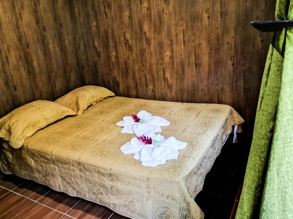 Cabinas Montañas del Tenorio Rio Celeste Exterior foto